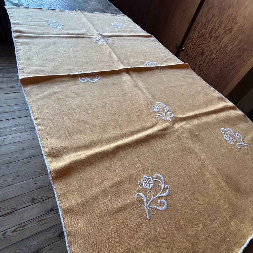 Vintage Gold Polish Linen Embroidered Floral Rectangular Tablecloth